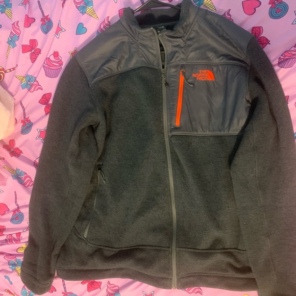 North face jacket - Picture 1 of 6